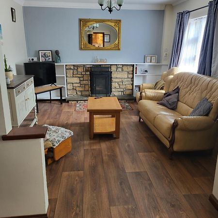 Bluebell Apartment Sleeps 7 Only Let As Whole Apartment Blennerville Екстериор снимка